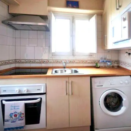 With One Bedroom In With Wonderful Mountain View Terrace And Wifi 8 Km From The Beach 비드레레스
