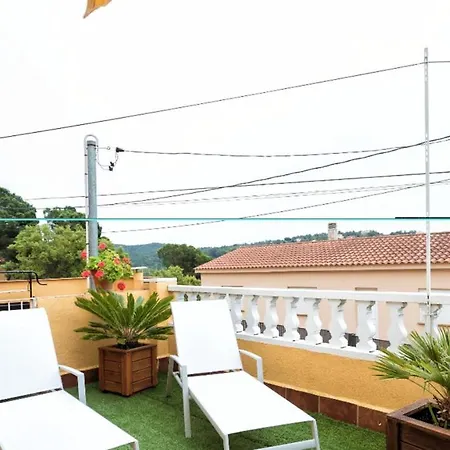 With One Bedroom In With Wonderful Mountain View Terrace And Wifi 8 Km From The Beach * 비드레레스