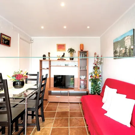 With One Bedroom In With Wonderful Mountain View Terrace And Wifi 8 Km From The Beach 비드레레스